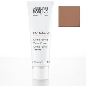 ANNEMARIE BORLIND Тониращ крем с UV защита (Порцелан) 30 ml